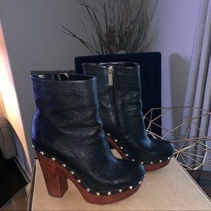 Platform ankle boots